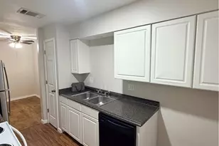 208 Uhland Rd, San Marcos, TX 78666 - Photo 2
