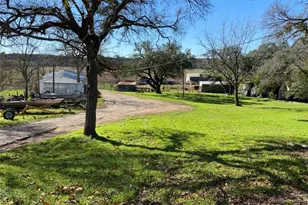 210 E Leon St, Gatesville, TX 76528 - Photo 42