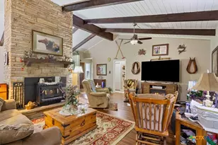 210 E Leon St, Gatesville, TX 76528 - Photo 12