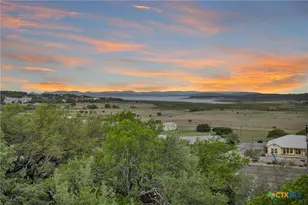 1226 Cougar Dr, Canyon Lake, TX 78133 - Photo 2
