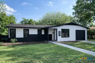 2405 E Mimosa Ave, Victoria, TX 77901 - Photo 1