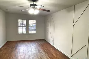 2405 E Mimosa Ave, Victoria, TX 77901 - Photo 4