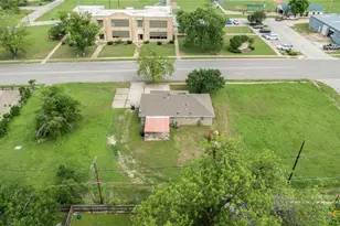 208 N 8th St, Temple, TX 76501 - Photo 6