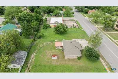 208 N 8th Street, Temple, TX 76501 - Photo 10