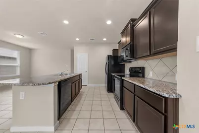 1351 Fall Cover, New Braunfels, TX 78130 - Photo 6