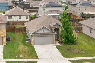 1351 Fall Cover, New Braunfels, TX 78130 - Photo 2