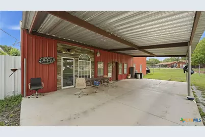 1056 Market Heights, New Braunfels, TX 78132 - Photo 2