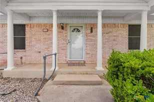 618 Fair Ln, New Braunfels, TX 78130 - Photo 4