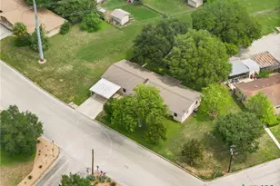 618 Fair Ln, New Braunfels, TX 78130 - Photo 34