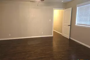 112 Lancaster St, Victoria, TX 77904 - Photo 12