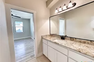 1690 Gruene Vineyard Crossing, New Braunfels, TX 78130 - Photo 20