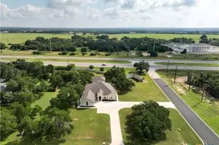 200 Wood Cove, Georgetown, TX 78633 - Photo 2