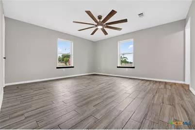 9406 N Highway 77, Burlington, TX 76519 - Photo 32