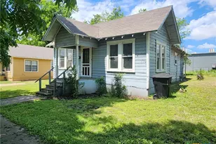 1014 S 29th St, Temple, TX 76504 - Photo 2