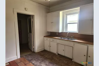 1014 S 29th Street, Temple, TX 76504 - Photo 8