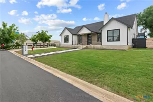 2204 Magnolia Dr, Round Rock, TX 78664 - Photo 2