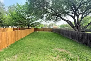 607 E Martindale Rd, Seguin, TX 78155 - Photo 10