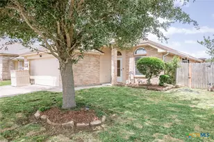 208 Yellowstone Dr, Victoria, TX 77904 - Photo 2