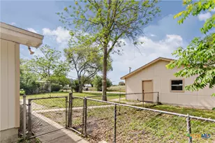 103 Poenitsch St, Cuero, TX 77954 - Photo 36