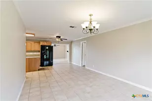 103 Poenitsch St, Cuero, TX 77954 - Photo 4