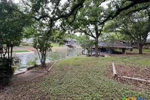 1128 Hill Cir E Dr, Granite Shoals, TX 78654 - Photo 16