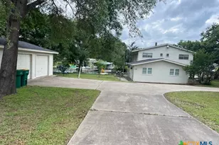 1128 Hill Cir E Dr, Granite Shoals, TX 78654 - Photo 4