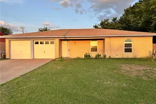 207 Myra Lou Ave, Copperas Cove, TX 76522 - Photo 2