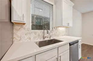 2038 Flametree Ave, New Braunfels, TX 78132 - Photo 12