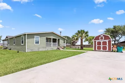 1845 Royal Road, Port Lavaca, TX 77979 - Photo 2