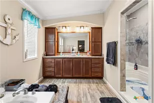 1845 Royal Rd, Port Lavaca, TX 77979 - Photo 16