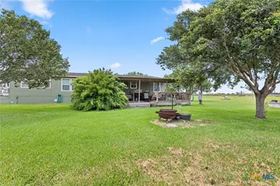 1845 Royal Road, Port Lavaca, TX 77979 - Photo 2