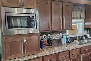 1845 Royal Rd, Port Lavaca, TX 77979 - Photo 4