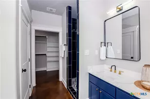 109 Luke Ct, Victoria, TX 77904 - Photo 2