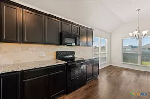 4124 Riata Ranch Rd, Waco, TX 76705 - Photo 6