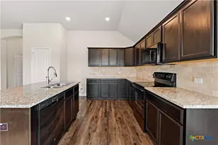 4124 Riata Ranch Rd, Waco, TX 76705 - Photo 6