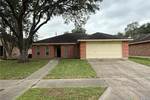 304 Cromwell Dr, Victoria, TX 77901 - Photo 1