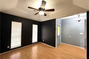 304 Cromwell Dr, Victoria, TX 77901 - Photo 14