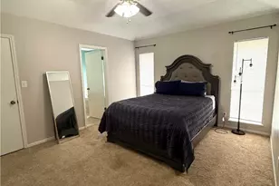 304 Cromwell Dr, Victoria, TX 77901 - Photo 10