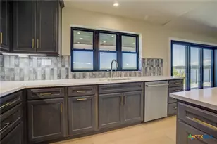 2934 Colleen Dr, Canyon Lake, TX 78133 - Photo 14