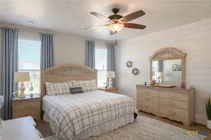 477 Centinela St, New Braunfels, TX 78130 - Photo 4