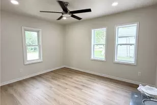 421 S 32nd St, Temple, TX 76501 - Photo 16
