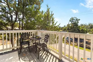 400 N Bowie St, Seguin, TX 78155 - Photo 26