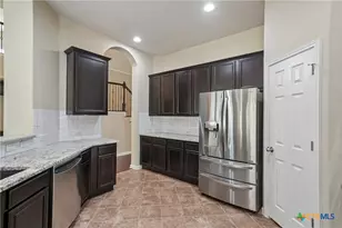 865 Santa Cruz, New Braunfels, TX 78132 - Photo 6