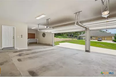 865 Santa Cruz, New Braunfels, TX 78132 - Photo 32
