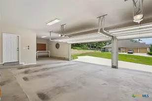 865 Santa Cruz, New Braunfels, TX 78132 - Photo 32