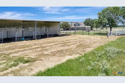 202 Prairie View, Victoria, TX 77904 - Photo 32