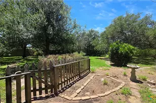5 Las Brisas Pl, Port Lavaca, TX 77979 - Photo 14