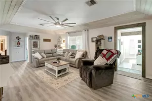 1002 S 2nd St, Ganado, TX 77962 - Photo 6