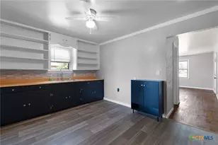 1210 Cloud St, Lampasas, TX 76550 - Photo 12