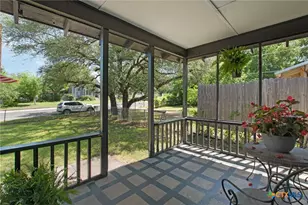 1210 Cloud St, Lampasas, TX 76550 - Photo 4